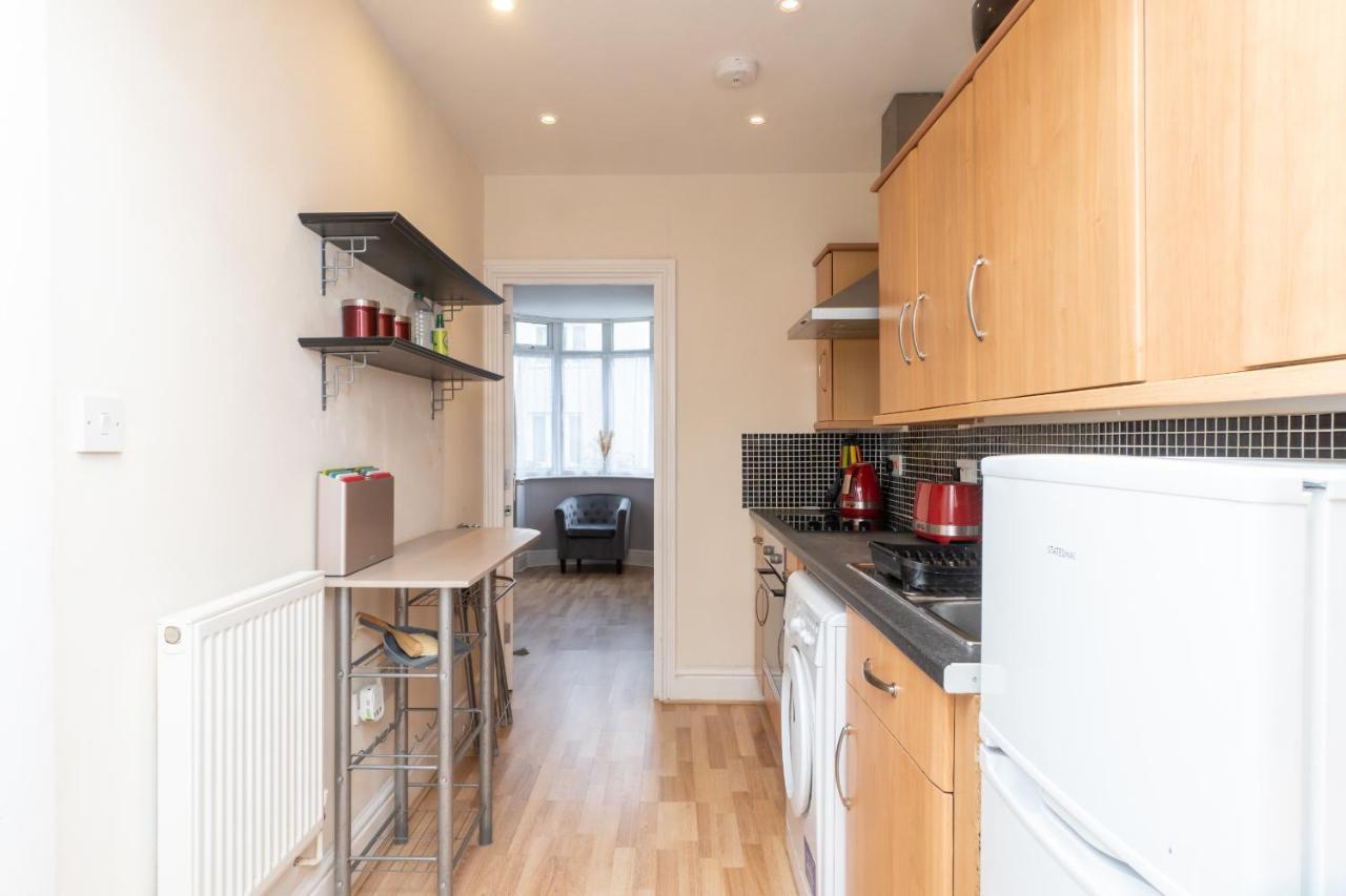 Spacious 2 Bed Southville Flat Near Harbourside Bristol Exterior photo